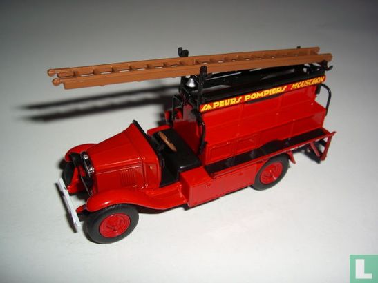 Chevrolet Fire Engine - Image 1