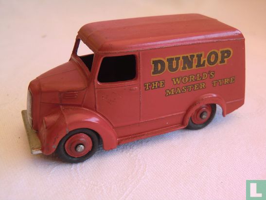 Trojan 15cwt Van 'Dunlop' - Image 3