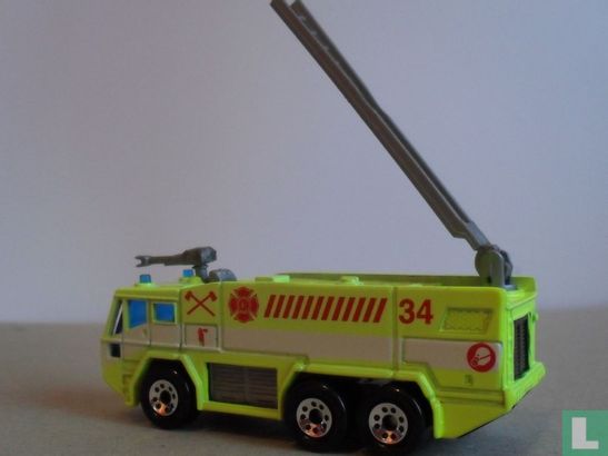 Airport Fire Truck (Rosenbauer) - Image 3