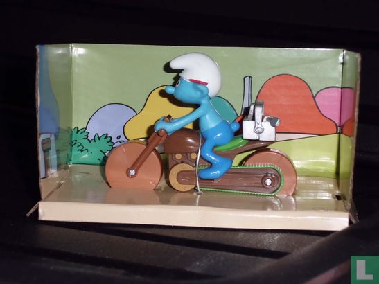 Handyman Smurf on motorcycle - Image 1
