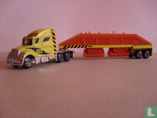 Freightliner - Image 1