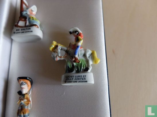 Figurines miniatures en porcelaine Lucky Luke - Image 3