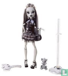 Monster High Dolls and bears Catalogue