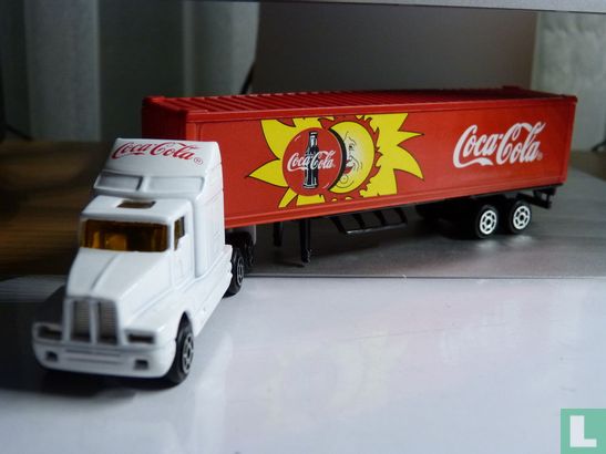 Kenworth Truck 'Coca-Cola' - Image 2