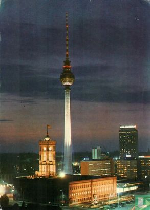 Berlin Hauptstadt der DDR. Fernseh und UKW Turm der Deutschen Post - Afbeelding 1