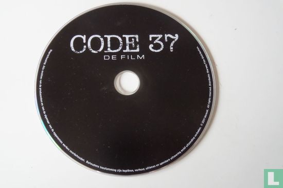 Code 37 De Film - Bild 3