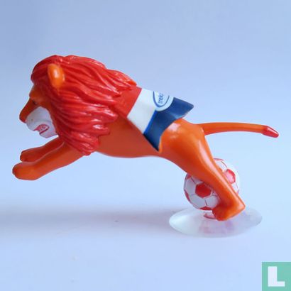 Lion with football - Image 3