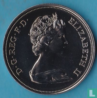Vereinigtes Königreich 25 New Pence 1972 (PP - Kupfer-Nickel) "25th Wedding Anniversary of Queen Elizabeth II and Prince Philip" - Bild 2