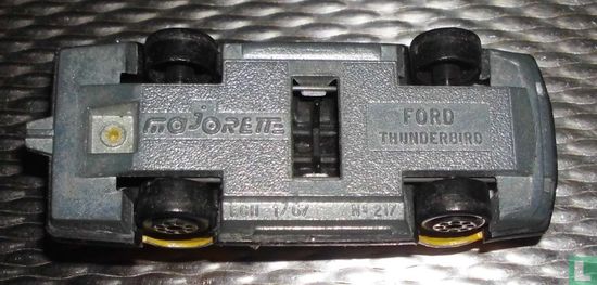 Ford Thunderbird - Image 3
