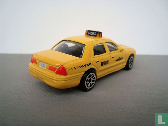 Ford Crown Victoria Taxi - Image 2