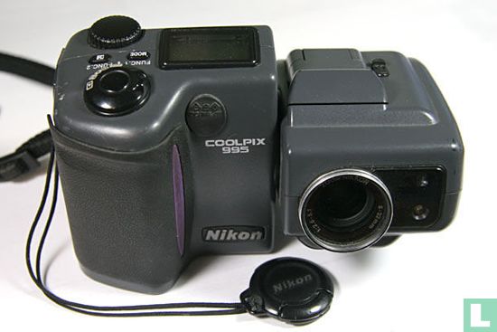 Nikon Coolpix 995 - Image 1