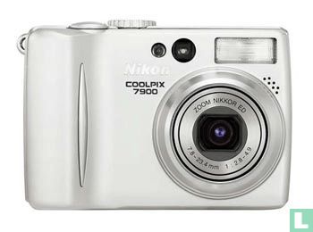 Nikon Coolpix 7900 - Image 1