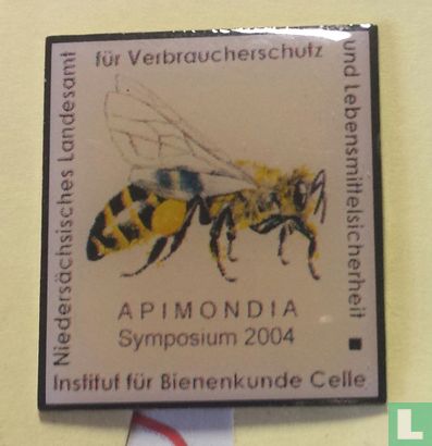 Institut für Bienenkunde Apimondia symposium 2004