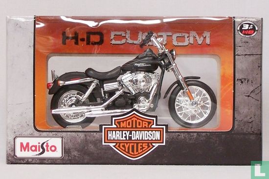 Harley-Davidson FXDBI Dyna Street Bob - Image 1