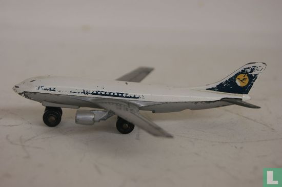 Airbus A300 'Lufthansa' - Image 3