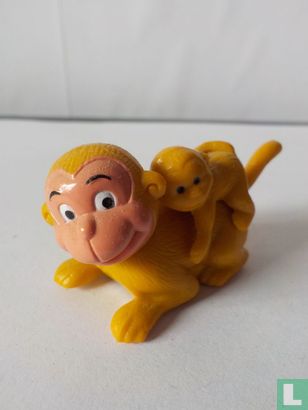 Monkey with baby-monkey - Image 2