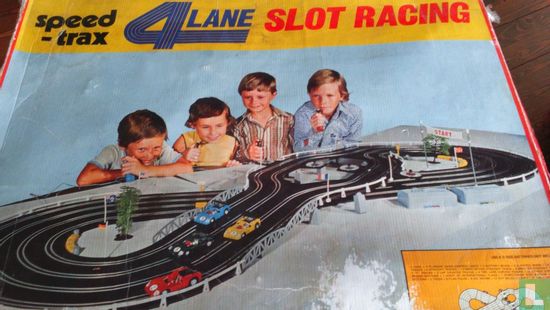 Gran Tourism 4 Lane Slot Racing - Afbeelding 1