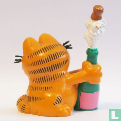 Garfield with champagne bottle - Image 2