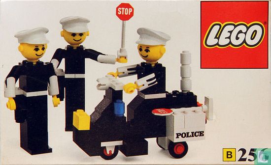 Lego 256-1 Police Officers and Motorcycle - Afbeelding 1