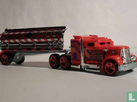 Peterbilt 'Fuel & Fire' - Image 1