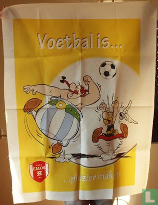 Voetbal is plezier maken met Asterix en Obelix bij Voetbalclub Emos in Enschede.