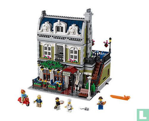 Lego 10243 Parisian Restaurant - Image 2