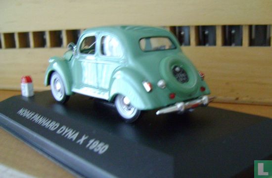 Panhard Dyna X - Image 3