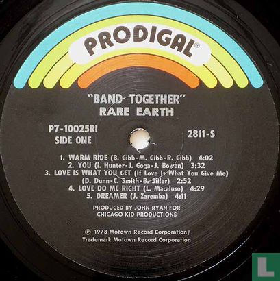 Band Together - Bild 3