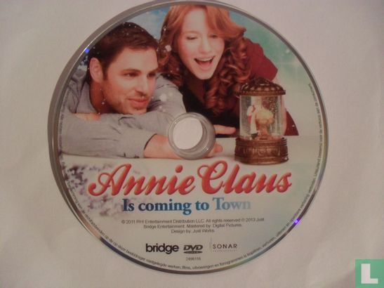 Annie Claus is coming to Town - Image 3