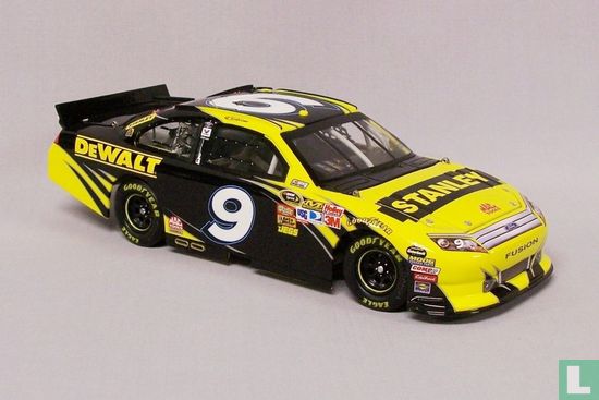 Ford Fusion #9 Marcos AMBROSE - Image 1