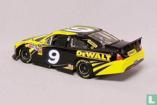 Ford Fusion #9 Marcos AMBROSE - Afbeelding 2