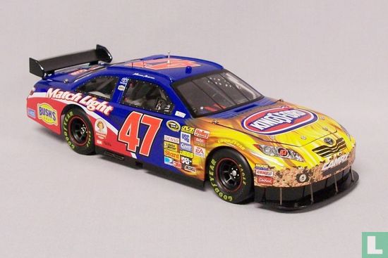 Toyota Camry 'Kingsford' #47 Marcos AMBROSE - Afbeelding 1