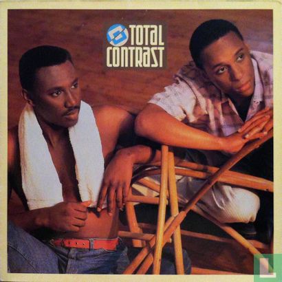 Total Contrast - Afbeelding 1