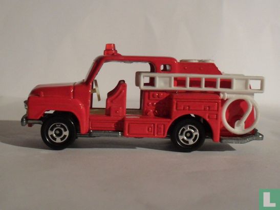 Isuzu Fire Engine - Image 3