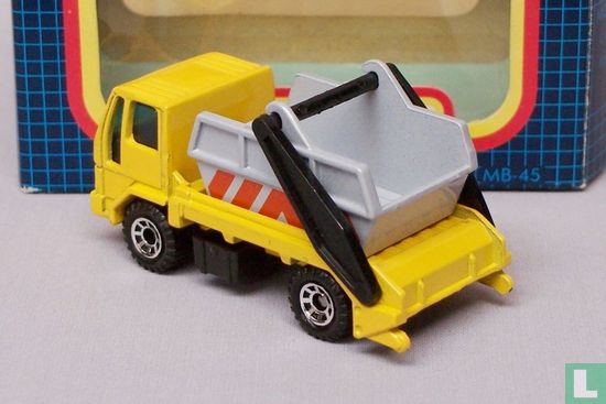 Ford Cargo Skip Truck - Image 2