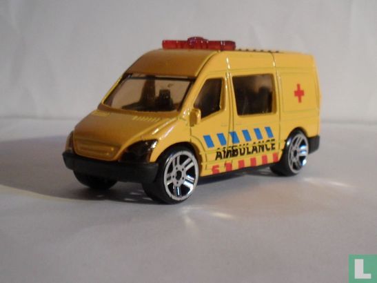 Ford Transit "Ambulance" - Afbeelding 1