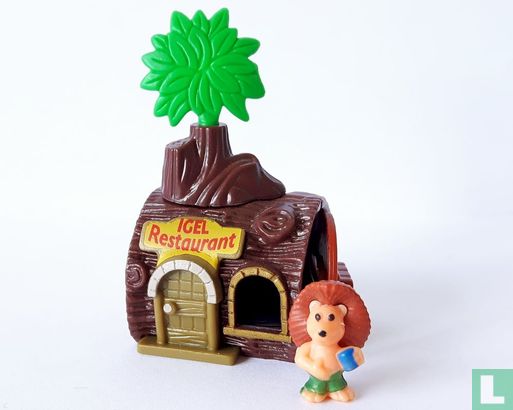 Hedgehog cottage with tree trunk - Image 1