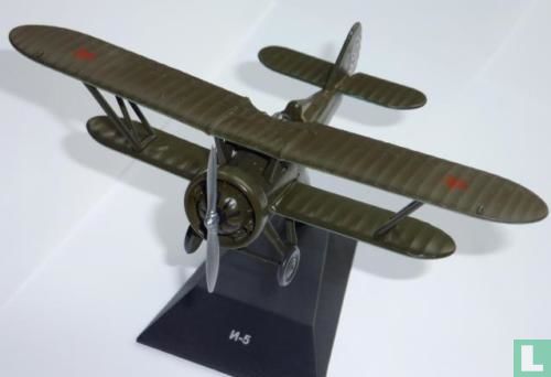 Soviet airplane I-5