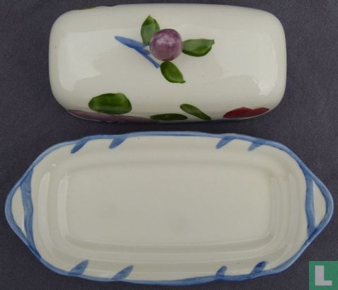 Covered butter dish  - Image 3