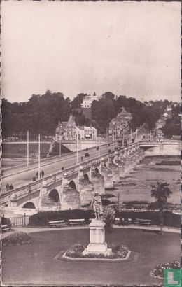 Le Pont de Pierres (Pont Wilson)