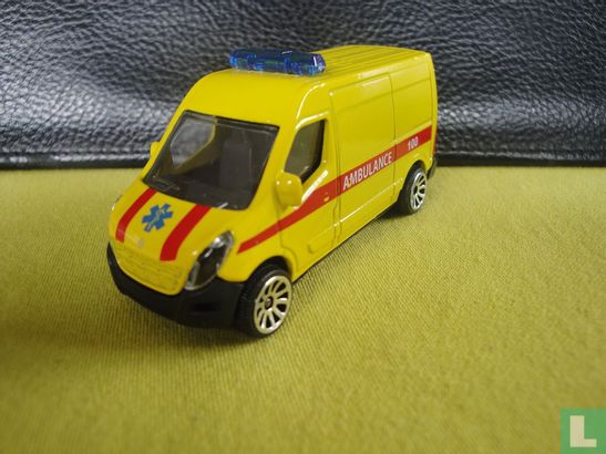 Renault Master Ambulance Belgium - Afbeelding 1