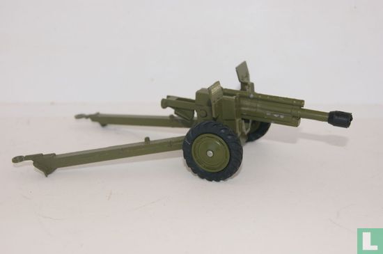 U.S. Army Jeep with 105 mm Howitzer - Image 2