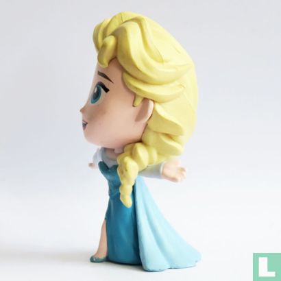 Elsa singing - Image 3