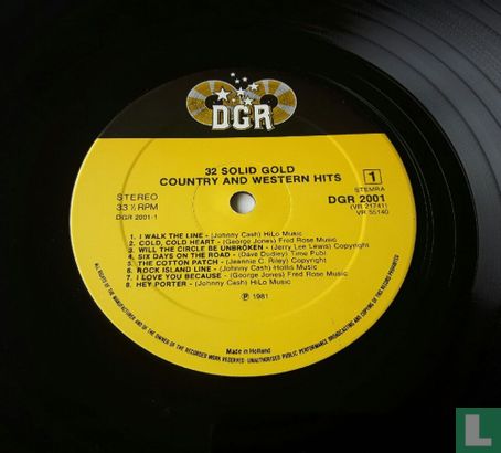 32 Solid Gold Country and Western Hits! - Afbeelding 3