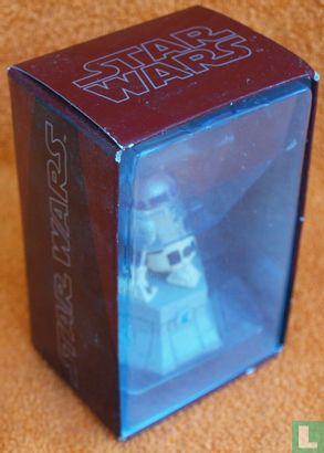 Chess Piece White Peony: R2-D2 - Image 3