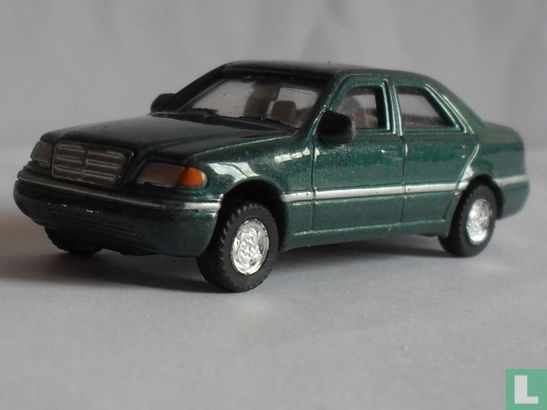 Mercedes-Benz e Klasse - Image 1