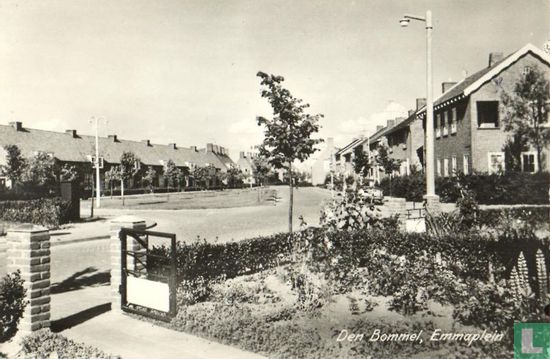 Den Bommel, Emmaplein - Image 1