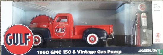 GMC 150 & Vintage Gas Pump 'Gulf' - Image 1