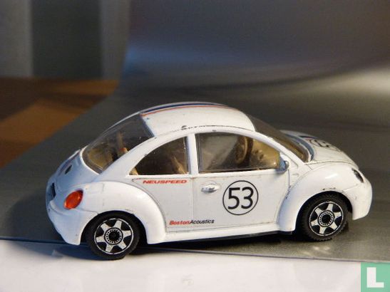 Volkswagen New Beetle #53 - Image 1