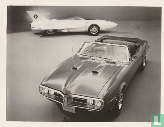 Pontiac Firebird - Image 1